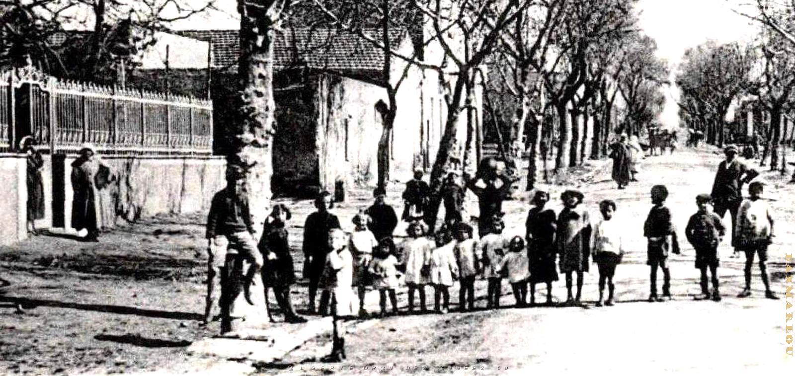 2389- Ain-Fares - Rue Principale2.jpg